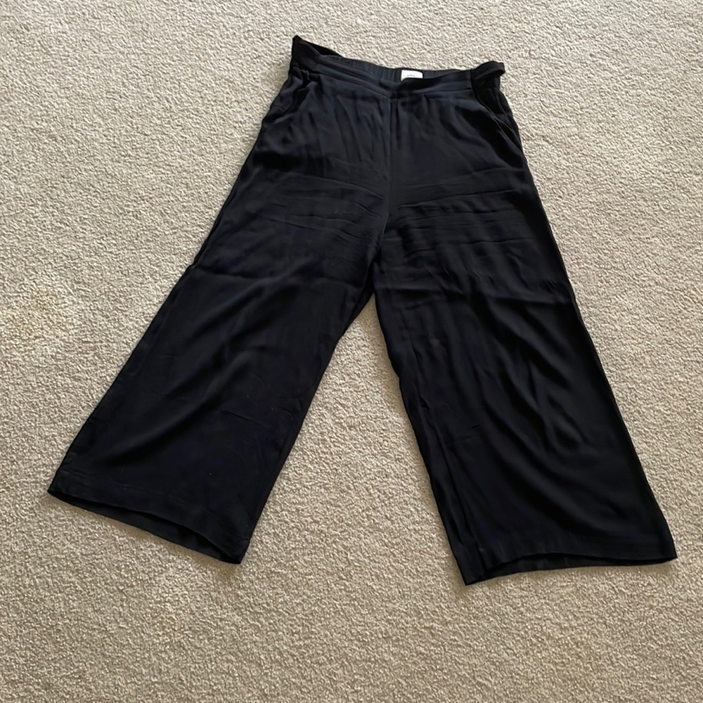 Aritzia by WILFRED black “Fawn Pants” size Large